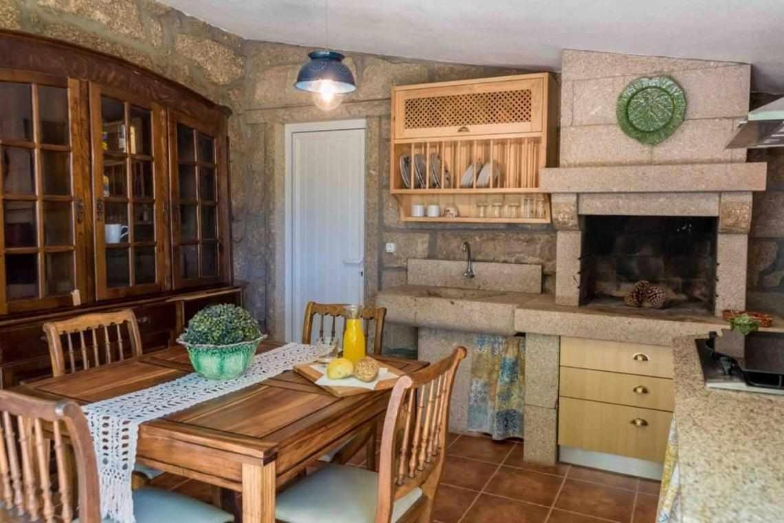 Country house Quinta Vale De Frades *