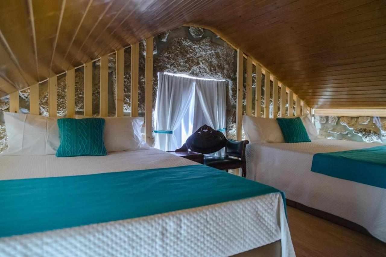 Country house Quinta Vale De Frades *